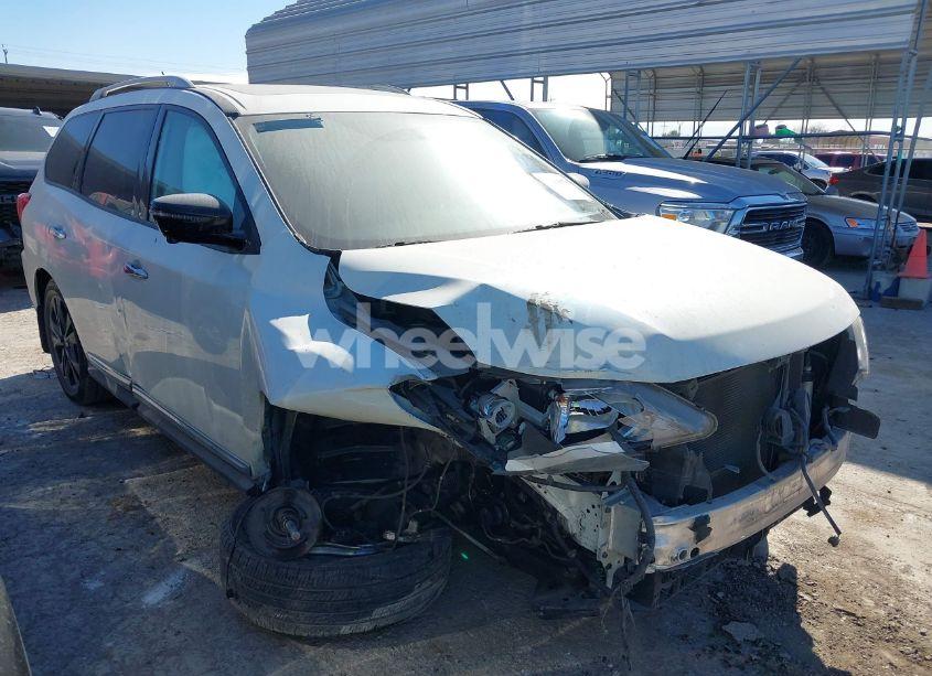 2017 Nissan Pathfinder PLATINUM (VIN 5N1DR2MM5HC658709) main photo