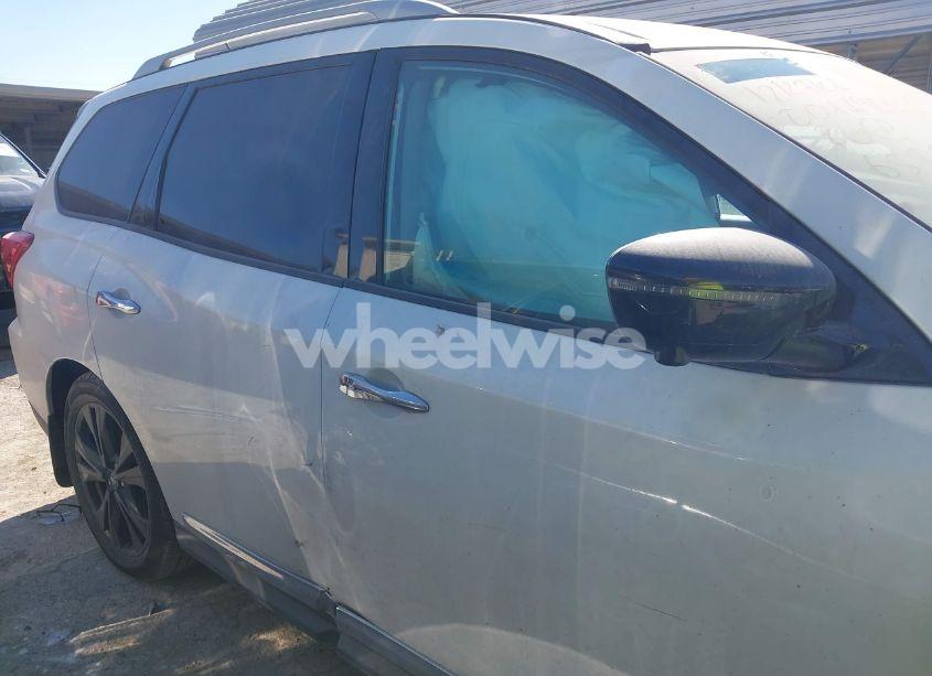 Photo 13 of 2017 Nissan Pathfinder PLATINUM (VIN 5N1DR2MM5HC658709)