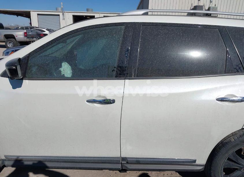 Photo 14 of 2017 Nissan Pathfinder PLATINUM (VIN 5N1DR2MM5HC658709)