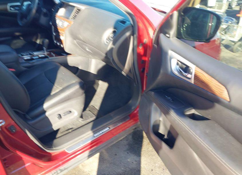 Photo 5 of 2017 Nissan Pathfinder PLATINUM (VIN 5N1DR2MM5HC661190)