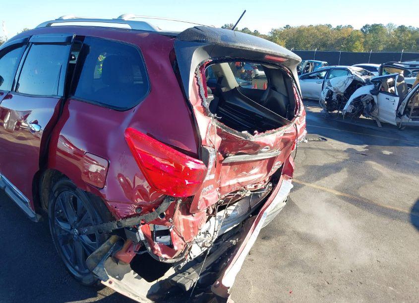 Photo 6 of 2017 Nissan Pathfinder PLATINUM (VIN 5N1DR2MM5HC661190)