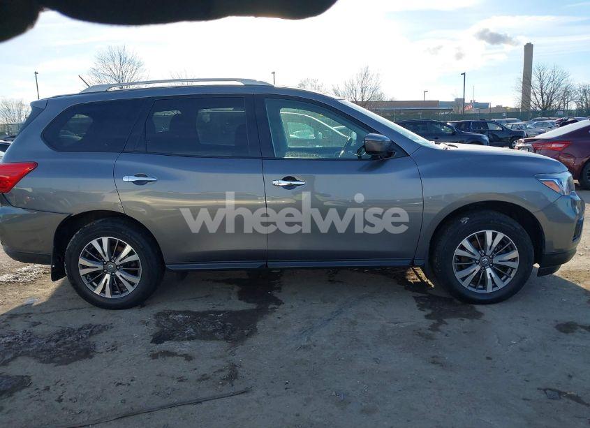 Photo 13 of 2017 Nissan Pathfinder SV (VIN 5N1DR2MM5HC909163)