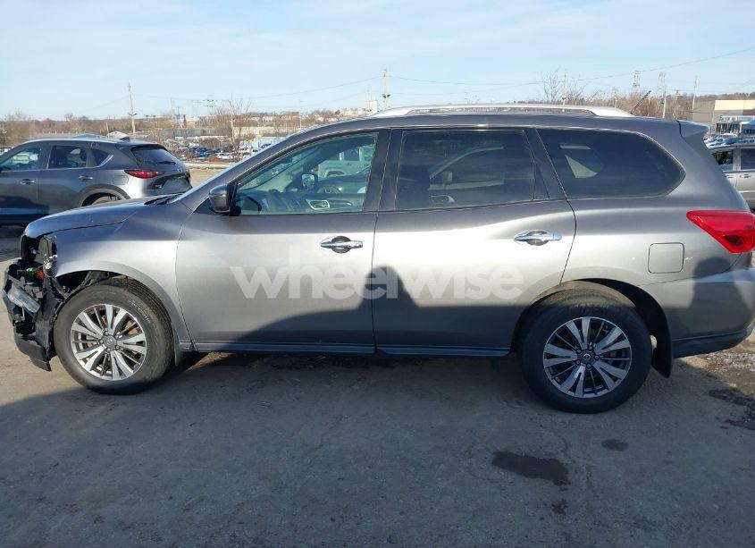 Photo 14 of 2017 Nissan Pathfinder SV (VIN 5N1DR2MM5HC909163)