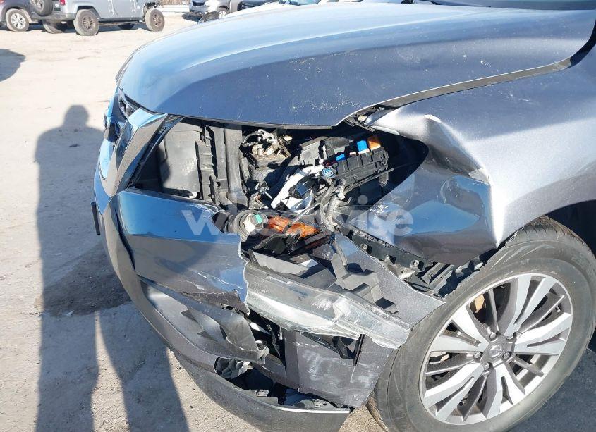 Photo 6 of 2017 Nissan Pathfinder SV (VIN 5N1DR2MM5HC909163)