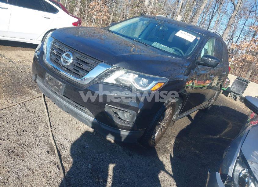 Photo 2 of 2017 Nissan Pathfinder S (VIN 5N1DR2MM5HC914041)