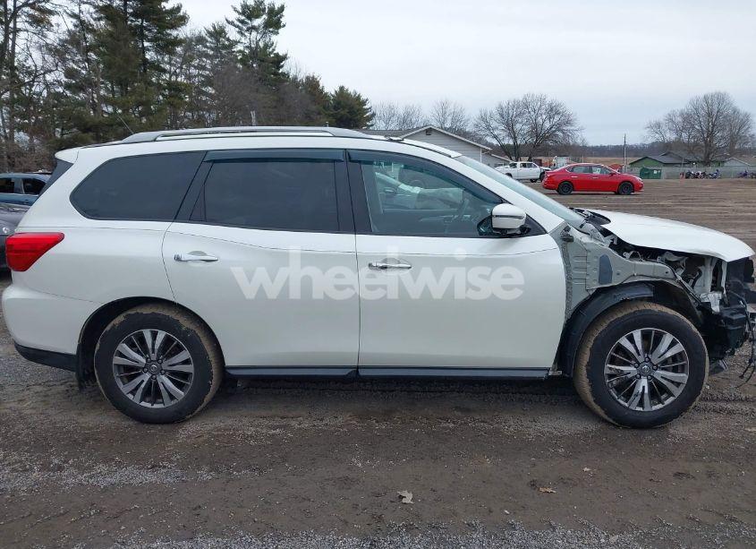 Photo 14 of 2018 Nissan Pathfinder SL (VIN 5N1DR2MM5JC613405)