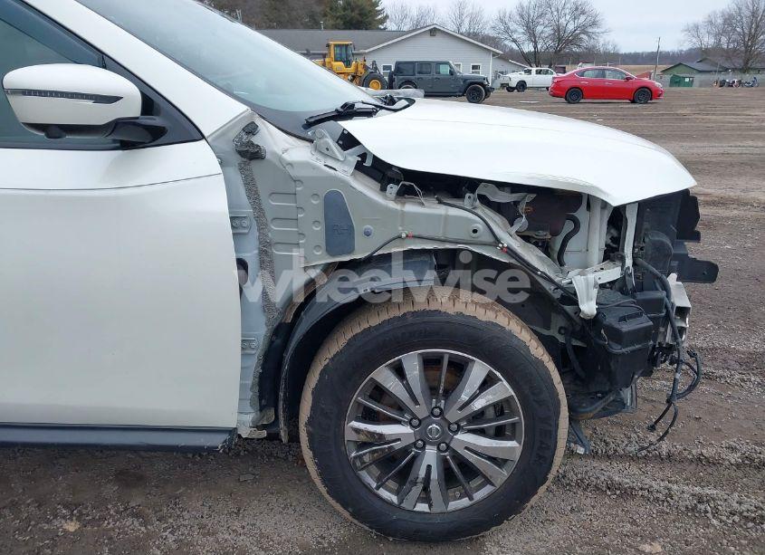 Photo 18 of 2018 Nissan Pathfinder SL (VIN 5N1DR2MM5JC613405)