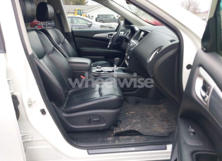 Photo 5 of 2018 Nissan Pathfinder SL (VIN 5N1DR2MM5JC613405)