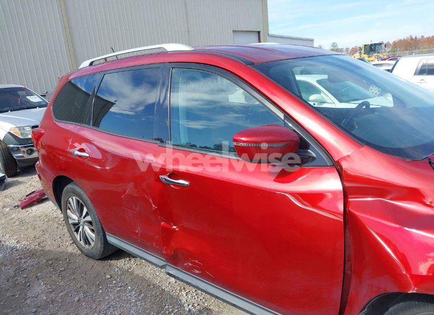 Photo 14 of 2018 Nissan Pathfinder SV (VIN 5N1DR2MM5JC645917)
