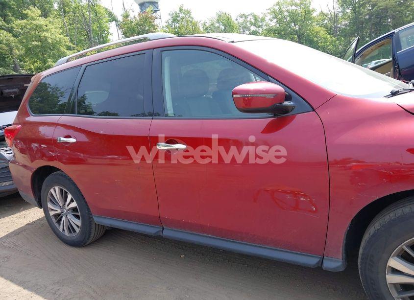 Photo 13 of 2018 Nissan Pathfinder SV (VIN 5N1DR2MM5JC659087)