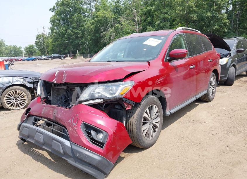 Photo 2 of 2018 Nissan Pathfinder SV (VIN 5N1DR2MM5JC659087)