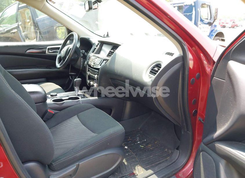 Photo 5 of 2018 Nissan Pathfinder SV (VIN 5N1DR2MM5JC659087)