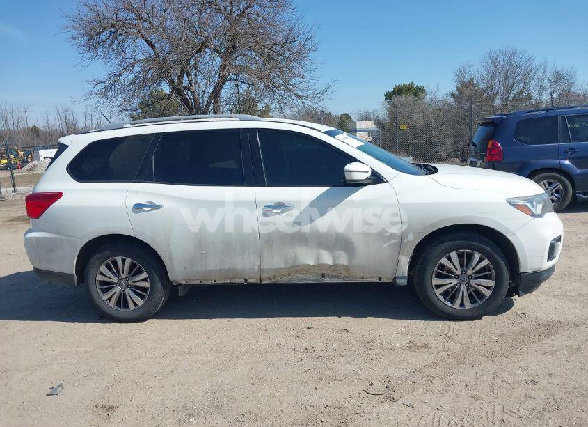 Photo 13 of 2018 Nissan Pathfinder SV (VIN 5N1DR2MM5JC670980)
