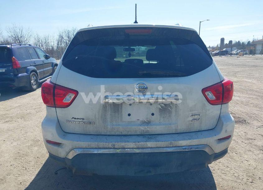 Photo 16 of 2018 Nissan Pathfinder SV (VIN 5N1DR2MM5JC670980)