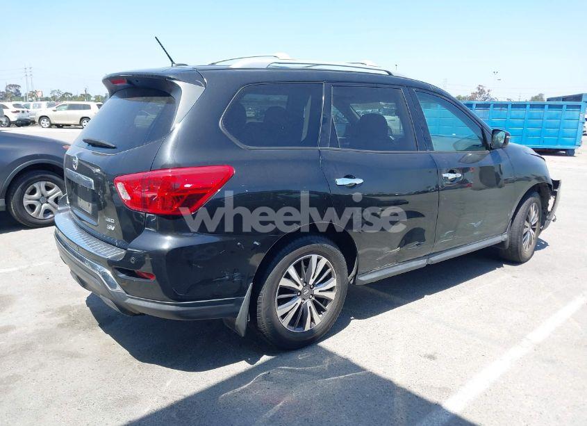 Photo 4 of 2017 Nissan Pathfinder SV (VIN 5N1DR2MM6HC615528)