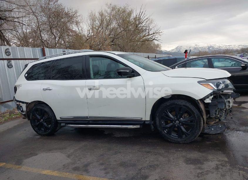 Photo 14 of 2017 Nissan Pathfinder PLATINUM (VIN 5N1DR2MM6HC660212)
