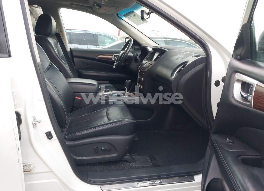 Photo 5 of 2017 Nissan Pathfinder PLATINUM (VIN 5N1DR2MM6HC660212)