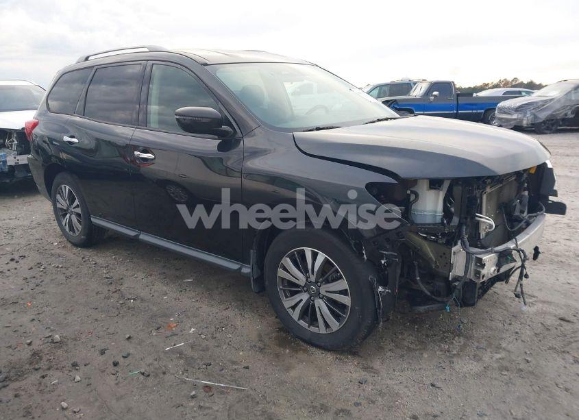 2017 Nissan Pathfinder S (VIN 5N1DR2MM6HC669802) main photo