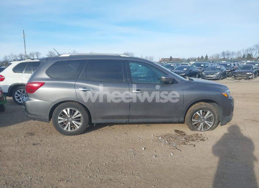 Photo 13 of 2017 Nissan Pathfinder SL (VIN 5N1DR2MM6HC680976)