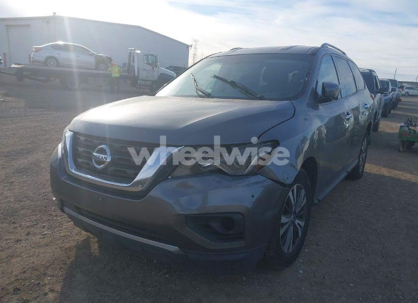Photo 2 of 2017 Nissan Pathfinder SL (VIN 5N1DR2MM6HC680976)