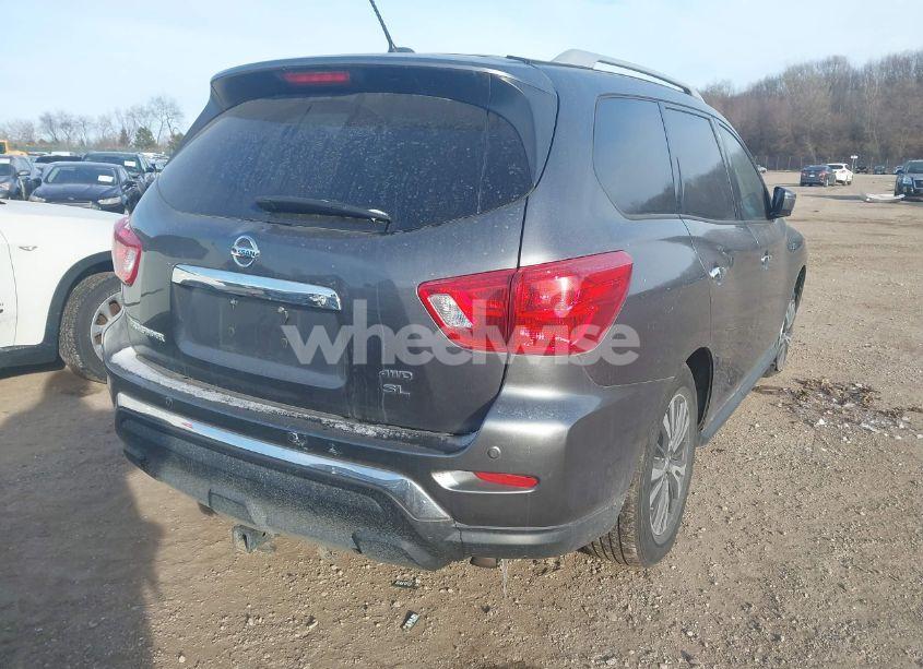 Photo 4 of 2017 Nissan Pathfinder SL (VIN 5N1DR2MM6HC680976)