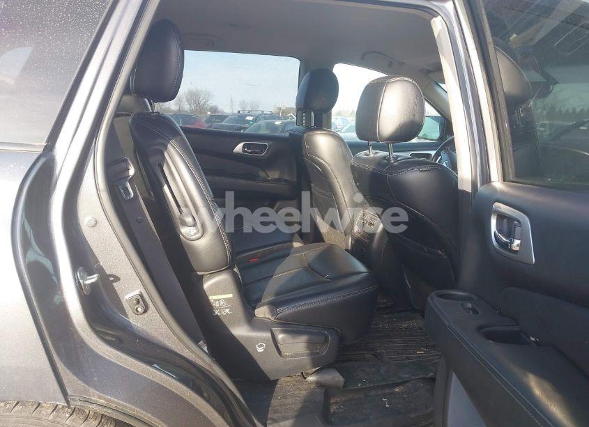 Photo 8 of 2017 Nissan Pathfinder SL (VIN 5N1DR2MM6HC680976)