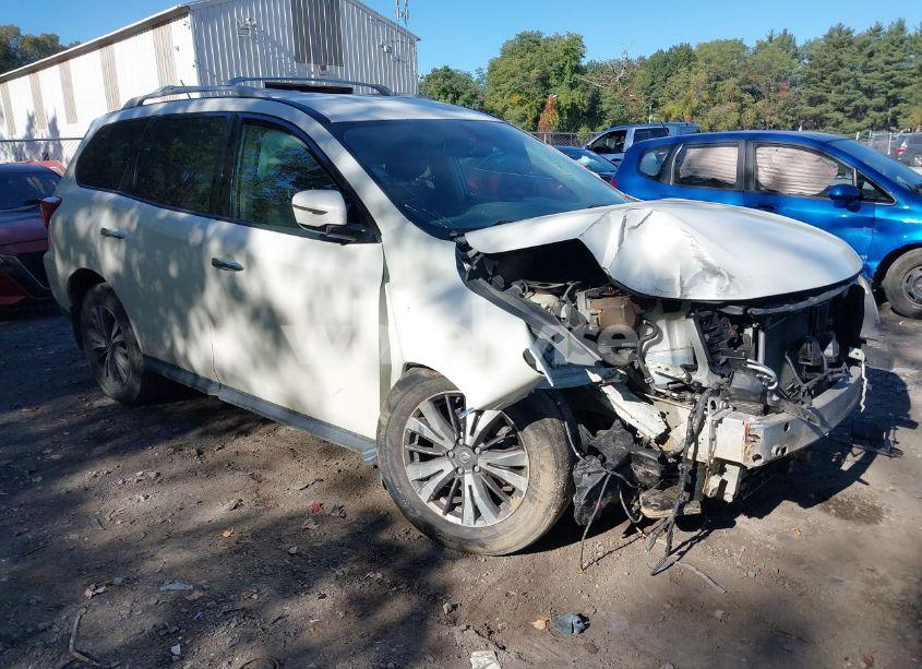 2017 Nissan Pathfinder SV (VIN 5N1DR2MM6HC696479) main photo