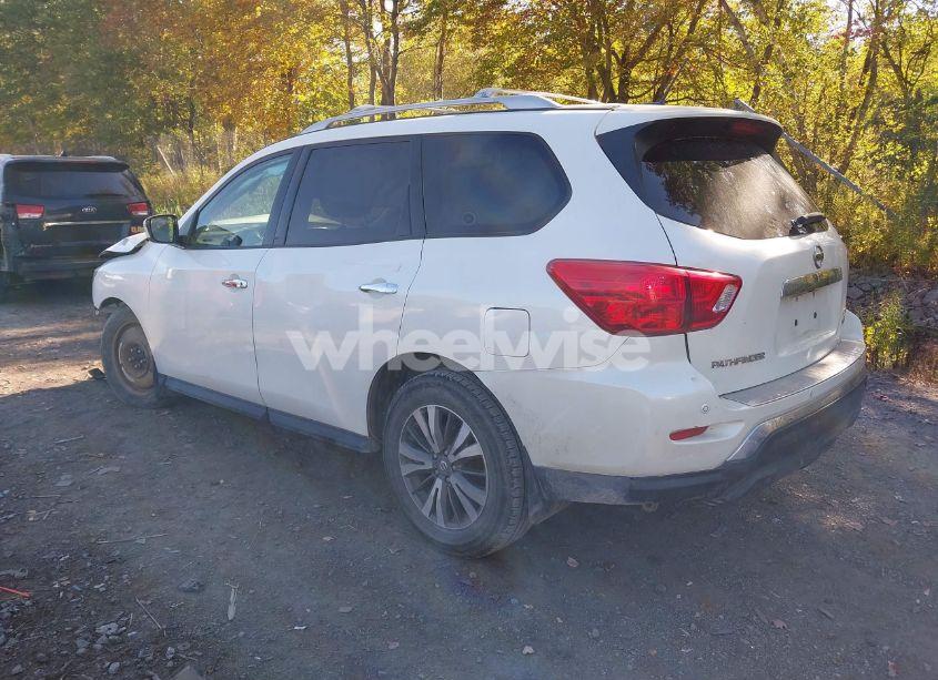 Photo 3 of 2017 Nissan Pathfinder SV (VIN 5N1DR2MM6HC696479)