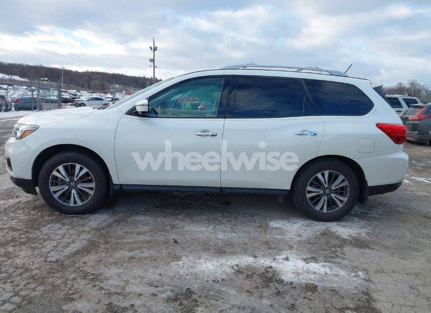 Photo 14 of 2017 Nissan Pathfinder SL (VIN 5N1DR2MM6HC909463)