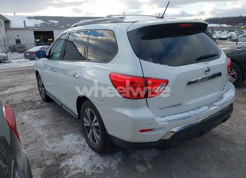 Photo 3 of 2017 Nissan Pathfinder SL (VIN 5N1DR2MM6HC909463)