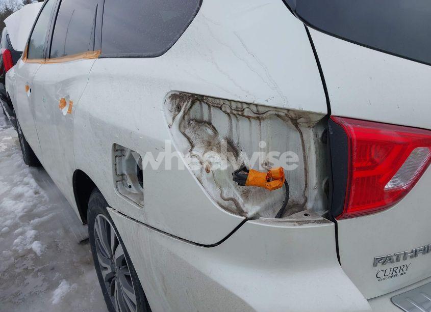 Photo 12 of 2018 Nissan Pathfinder SL (VIN 5N1DR2MM6JC603823)