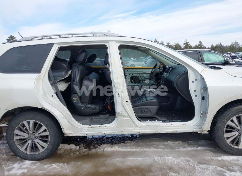Photo 14 of 2018 Nissan Pathfinder SL (VIN 5N1DR2MM6JC603823)