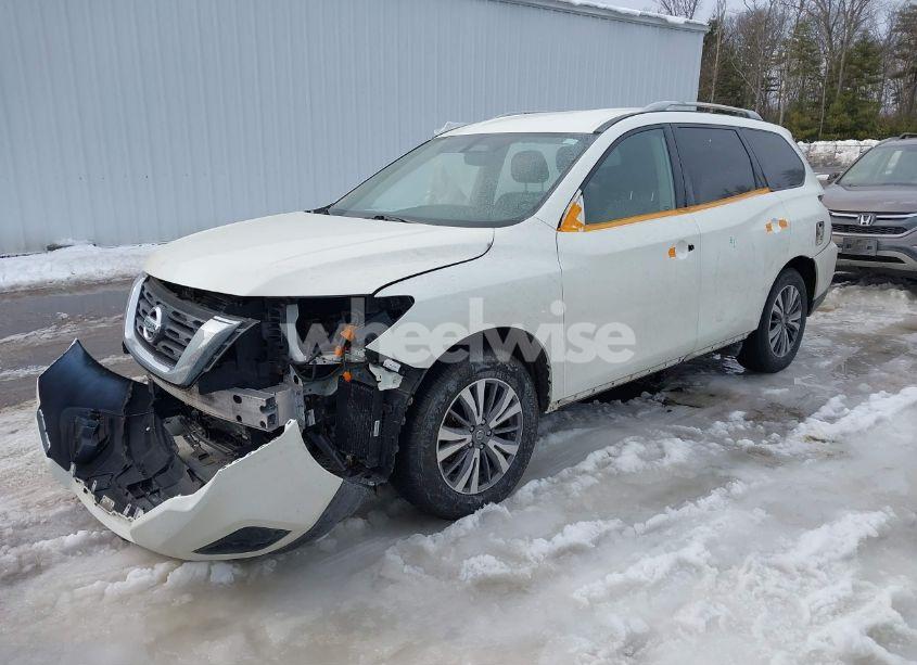 Photo 2 of 2018 Nissan Pathfinder SL (VIN 5N1DR2MM6JC603823)