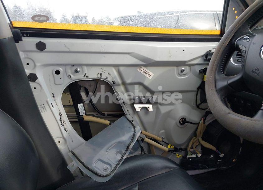 Photo 21 of 2018 Nissan Pathfinder SL (VIN 5N1DR2MM6JC603823)