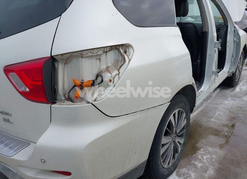 Photo 22 of 2018 Nissan Pathfinder SL (VIN 5N1DR2MM6JC603823)