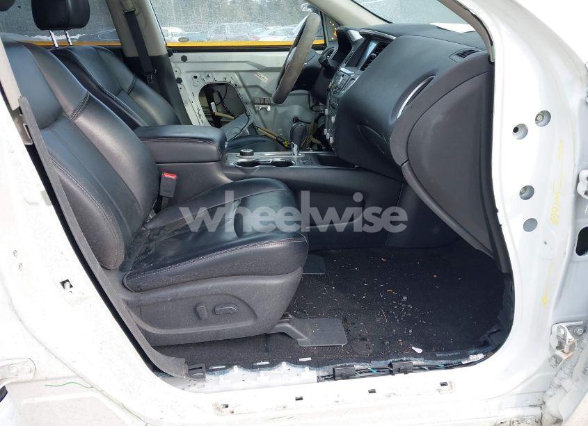 Photo 5 of 2018 Nissan Pathfinder SL (VIN 5N1DR2MM6JC603823)