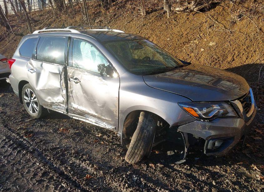 2018 Nissan Pathfinder PLATINUM (VIN 5N1DR2MM6JC625353) main photo