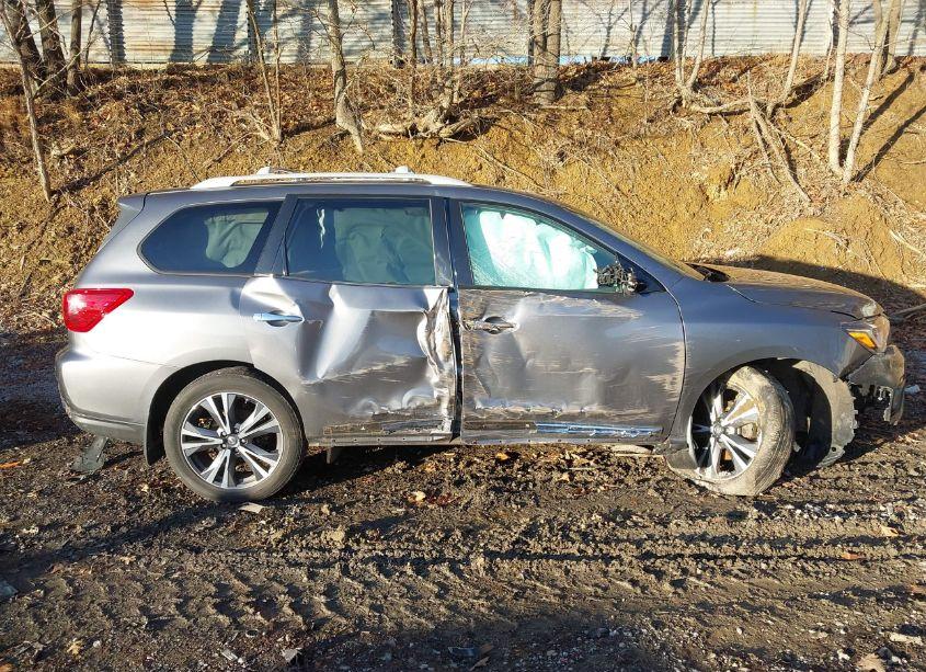 Photo 14 of 2018 Nissan Pathfinder PLATINUM (VIN 5N1DR2MM6JC625353)