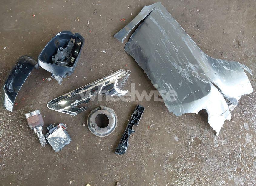 Photo 12 of 2018 Nissan Pathfinder SL (VIN 5N1DR2MM6JC644128)