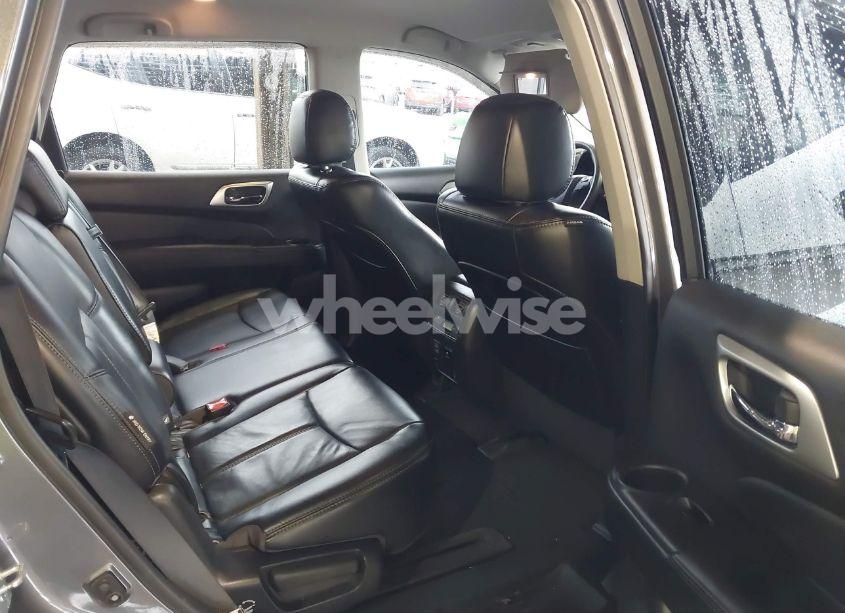 Photo 8 of 2018 Nissan Pathfinder SL (VIN 5N1DR2MM6JC644128)