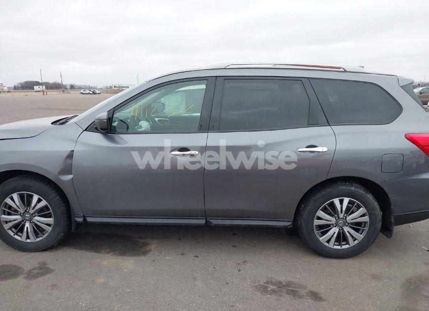 Photo 14 of 2019 Nissan Pathfinder SV (VIN 5N1DR2MM6KC641697)