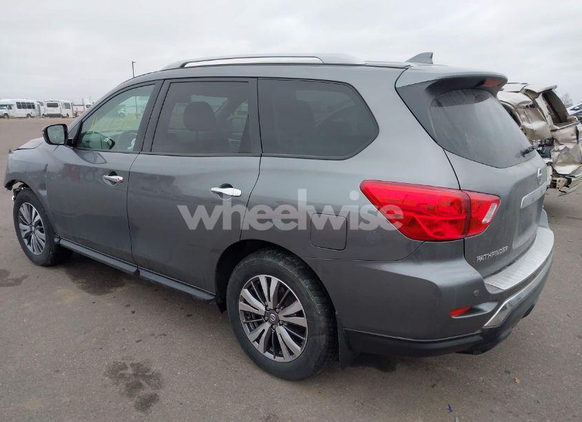 Photo 3 of 2019 Nissan Pathfinder SV (VIN 5N1DR2MM6KC641697)