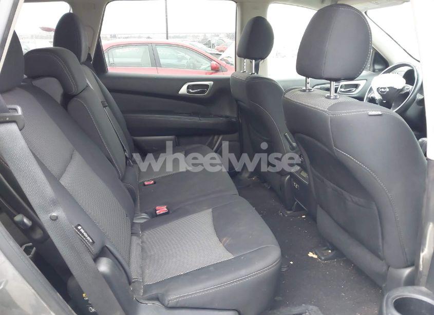 Photo 8 of 2019 Nissan Pathfinder SV (VIN 5N1DR2MM6KC641697)