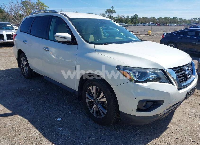 2017 Nissan Pathfinder SL (VIN 5N1DR2MM7HC608877) main photo