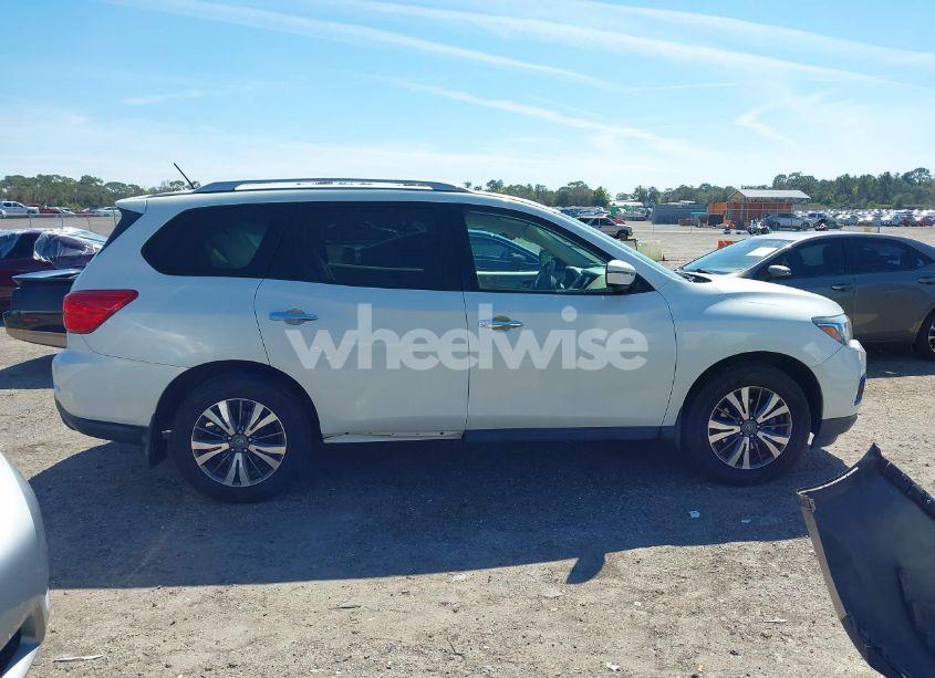Photo 14 of 2017 Nissan Pathfinder SL (VIN 5N1DR2MM7HC608877)