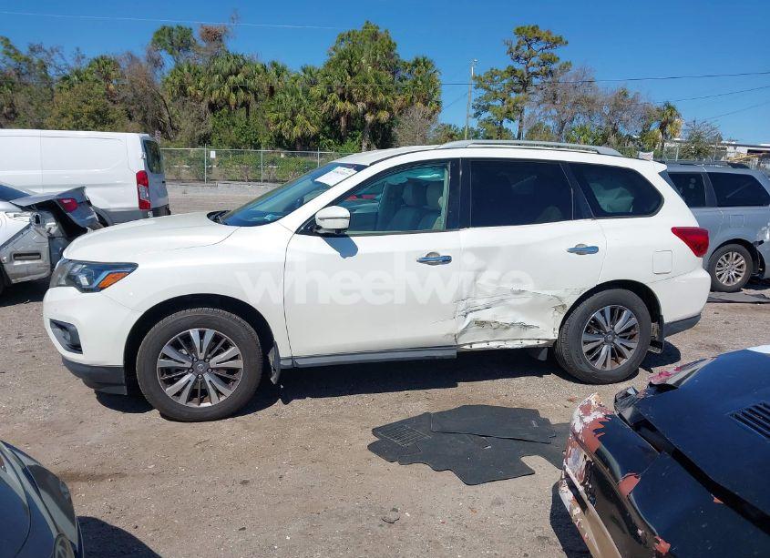 Photo 15 of 2017 Nissan Pathfinder SL (VIN 5N1DR2MM7HC608877)