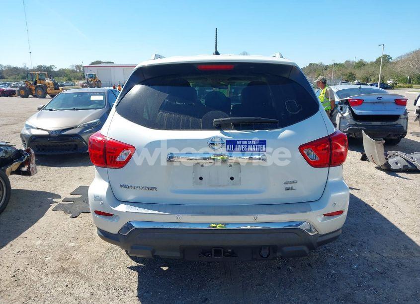 Photo 17 of 2017 Nissan Pathfinder SL (VIN 5N1DR2MM7HC608877)