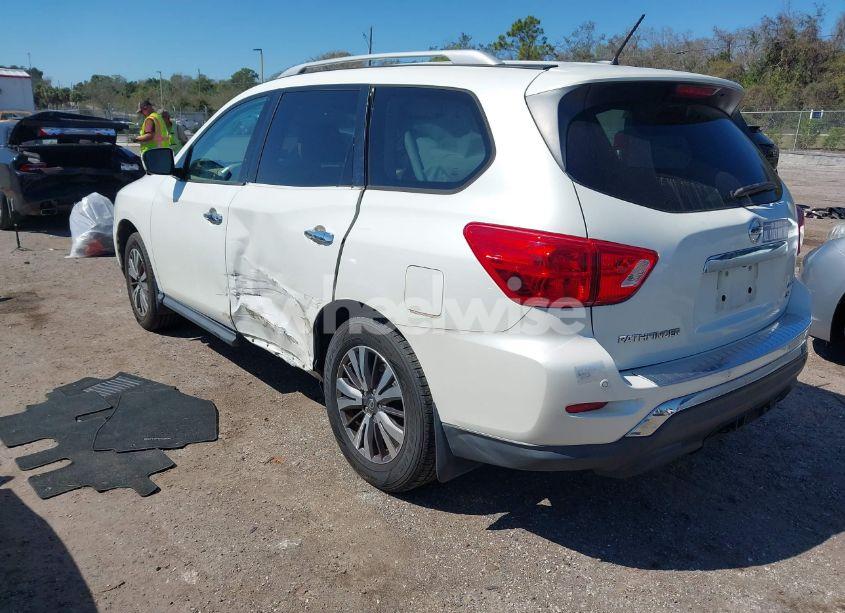 Photo 3 of 2017 Nissan Pathfinder SL (VIN 5N1DR2MM7HC608877)