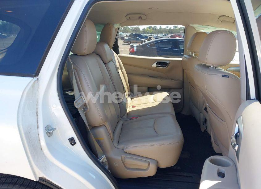 Photo 8 of 2017 Nissan Pathfinder SL (VIN 5N1DR2MM7HC608877)