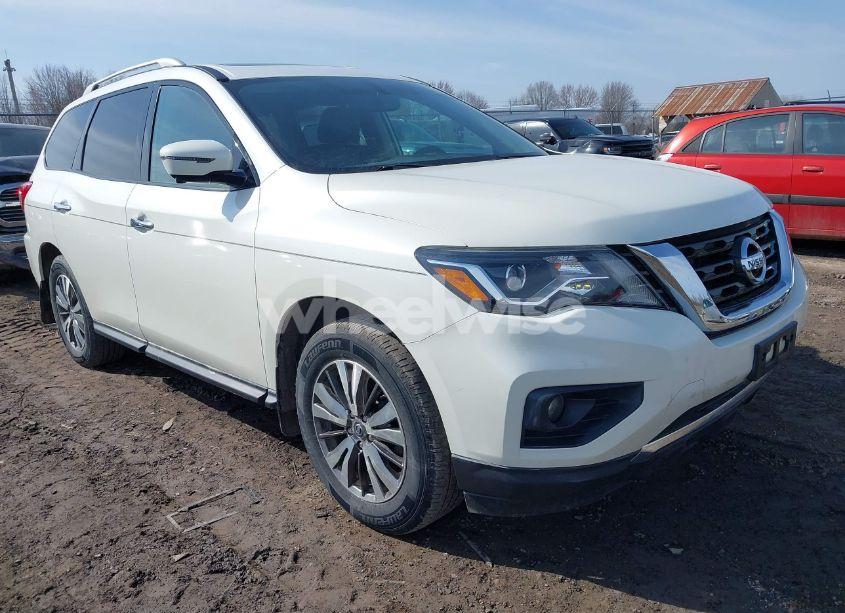 2017 Nissan Pathfinder SL (VIN 5N1DR2MM7HC610550) main photo